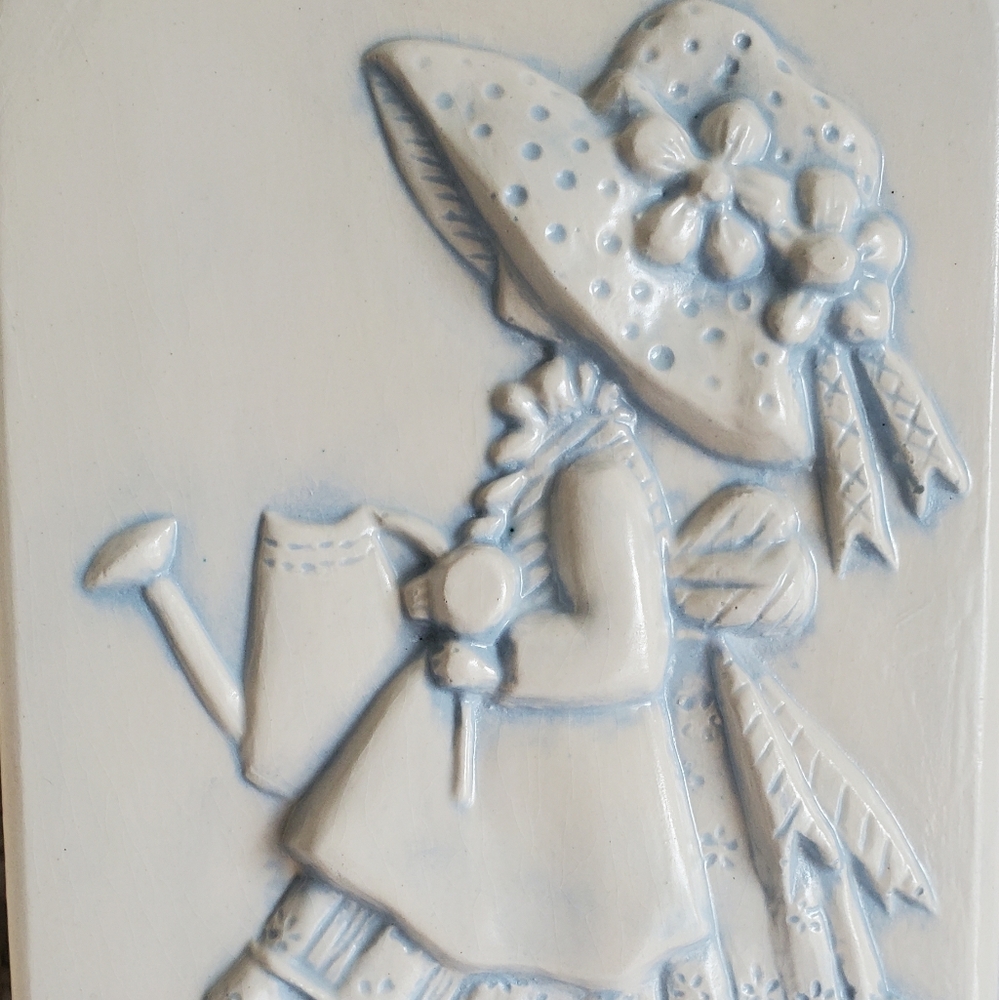 Vintage Sunbonnet Sue Wall Decor - Picture 3 of 10